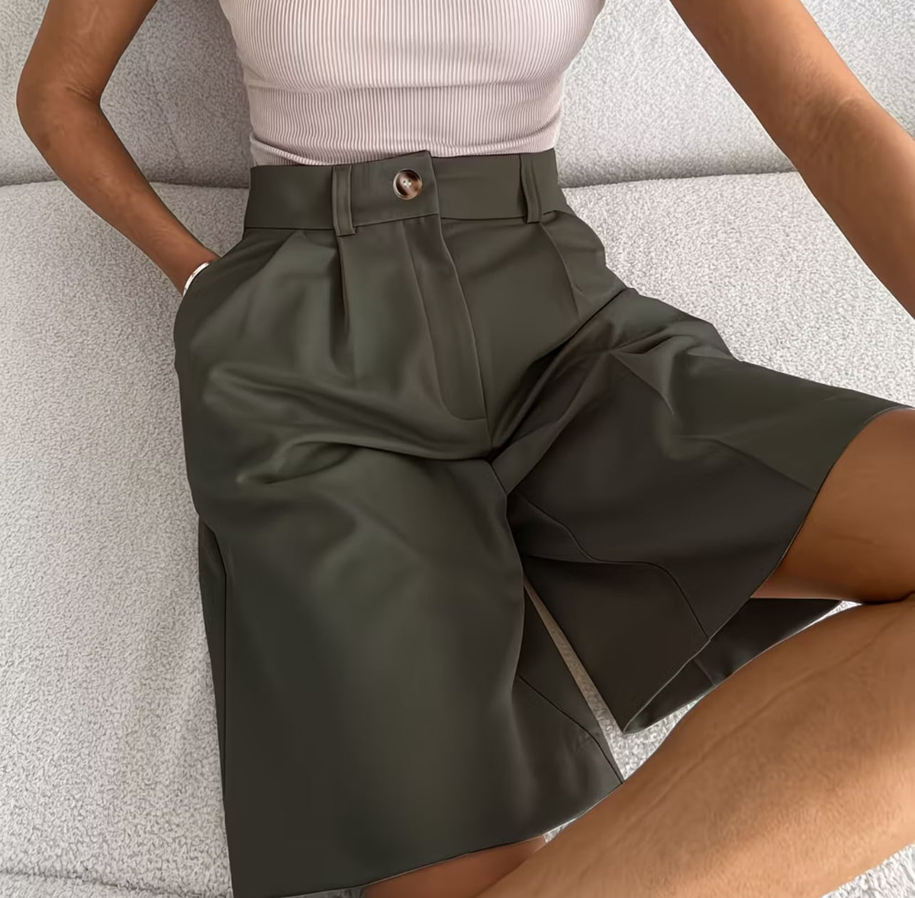 Women’s Casual Pocket Shorts – Stylish High-Waisted Everyday Summer Shorts