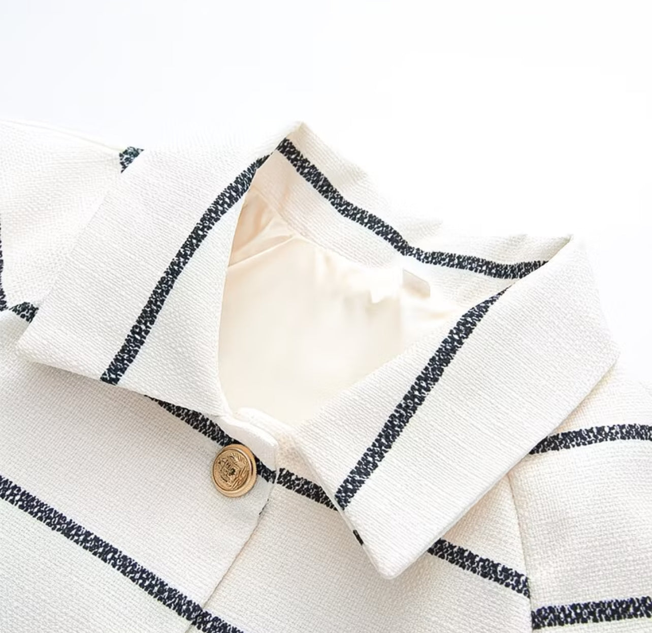 Women's Textured Stripe Short-Sleeve Jacket